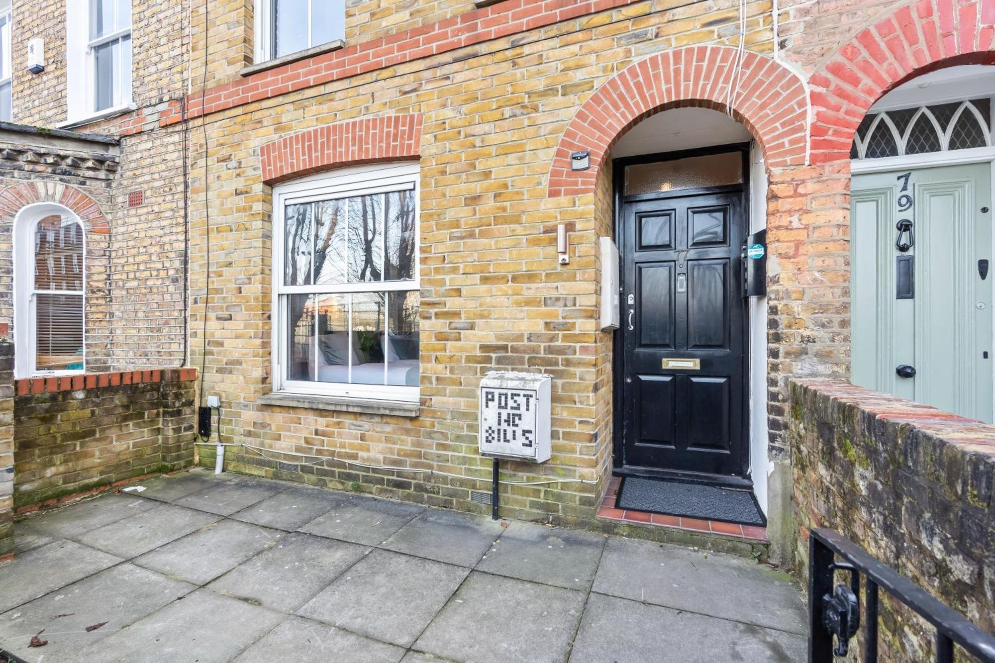 Comfy 4Br House Close To Subway London Exterior photo