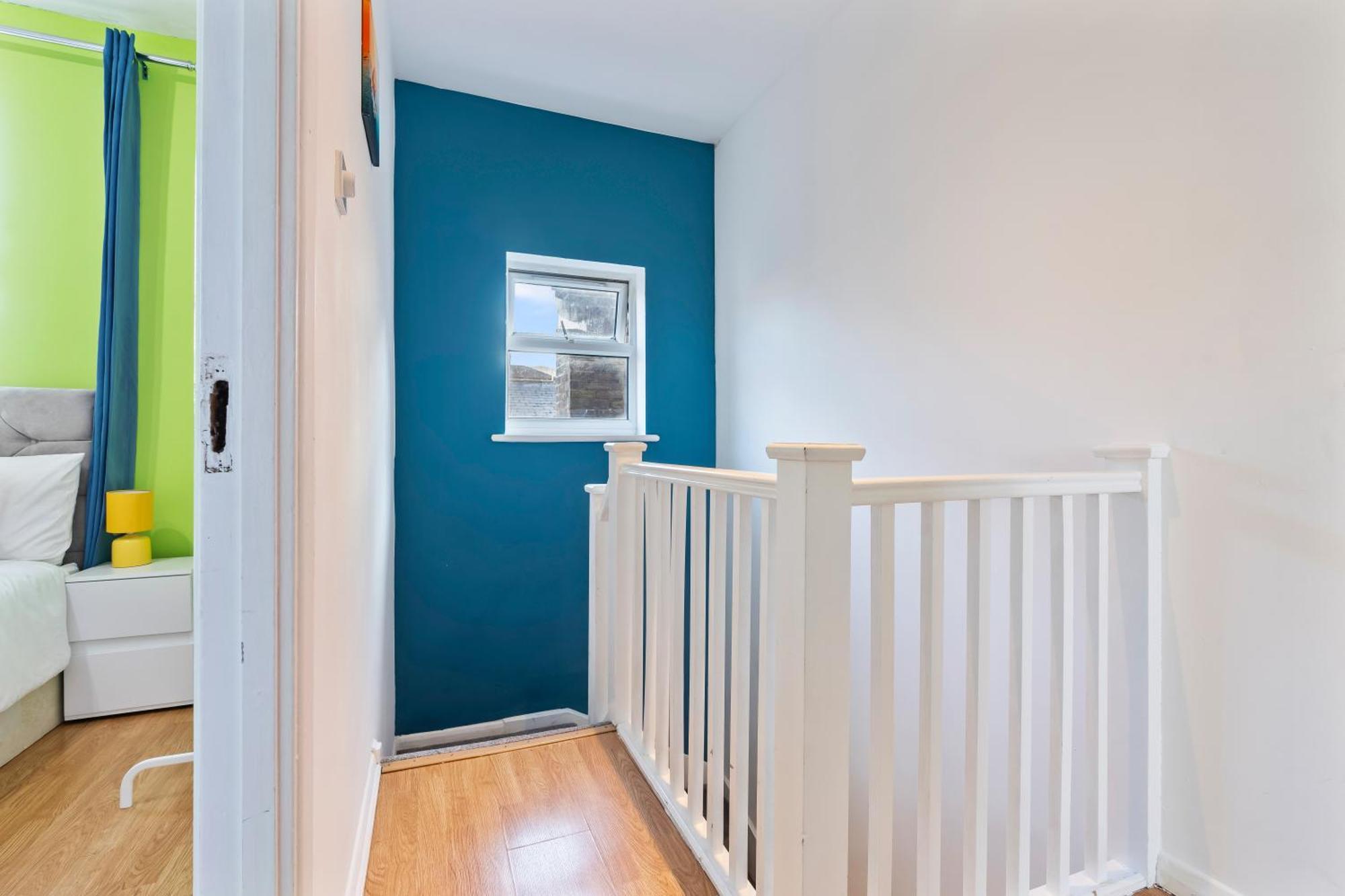 Comfy 4Br House Close To Subway London Exterior photo